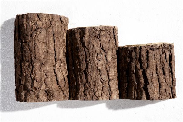 bordillo hormigon abadia tres troncos pino 50x27 cm decorativo jardin|bordillo abadia troncos vista en jardin