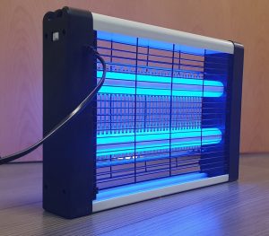elimina insectos electrico led 27 cm vista frontal|elimina insectos led 27 cm detalle rejilla|elimina insectos led detalle conexión